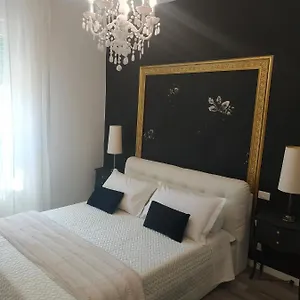  Apartment Aurora Flowers - Two And Free Parking Near Center And Train Station Italy