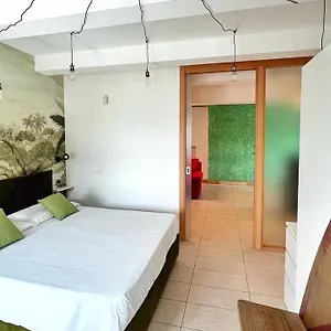  Apartment Leaf Italy